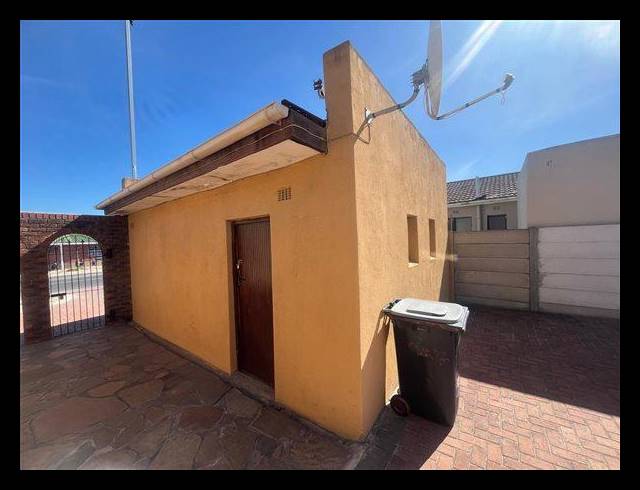 3 BEDROOM HOUSE FOR SALE IN MANDALAY